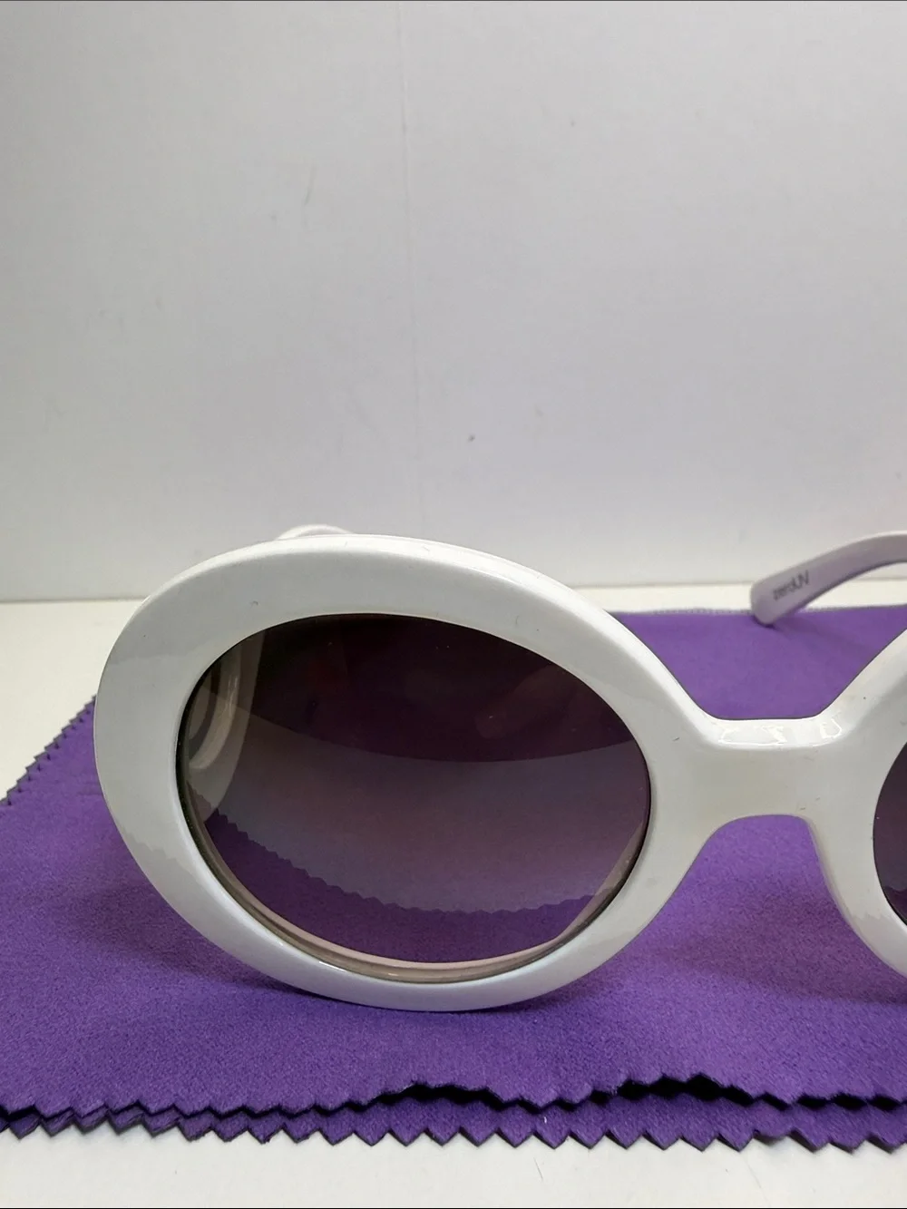 zeroUV chic white